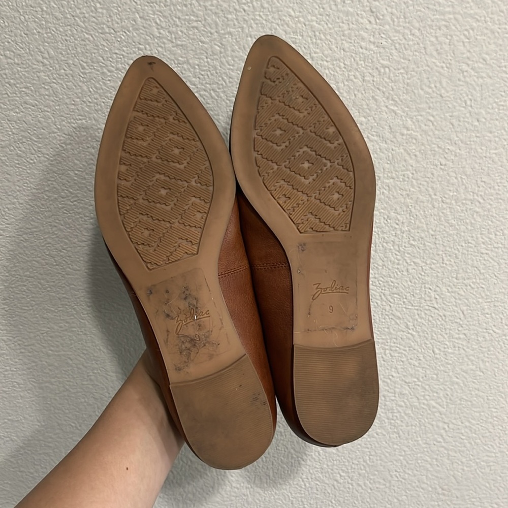 Zodiac Cognac Leather Ballet Flats with Pointed Toe and Sleek Design 9 - Picture 5 of 5